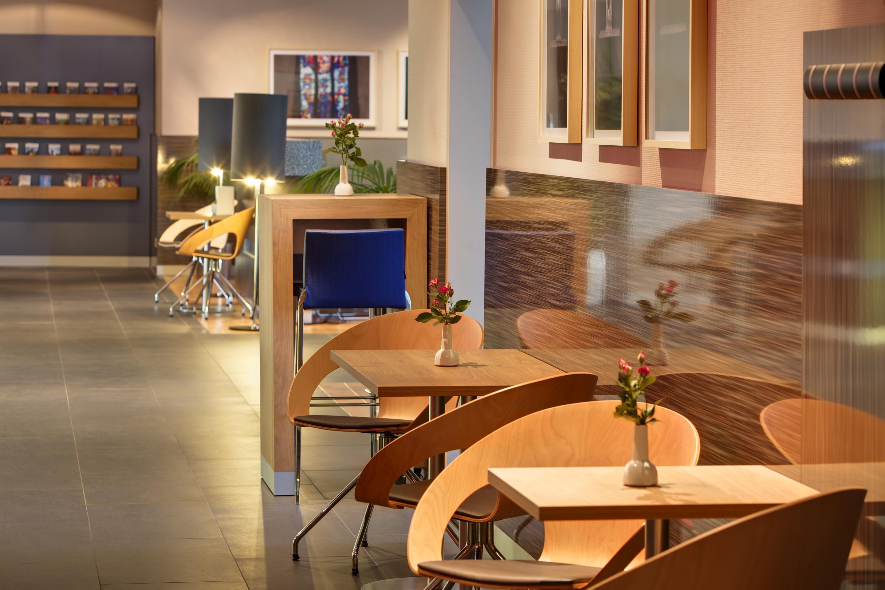 Intercityhotel Ульм Экстерьер фото