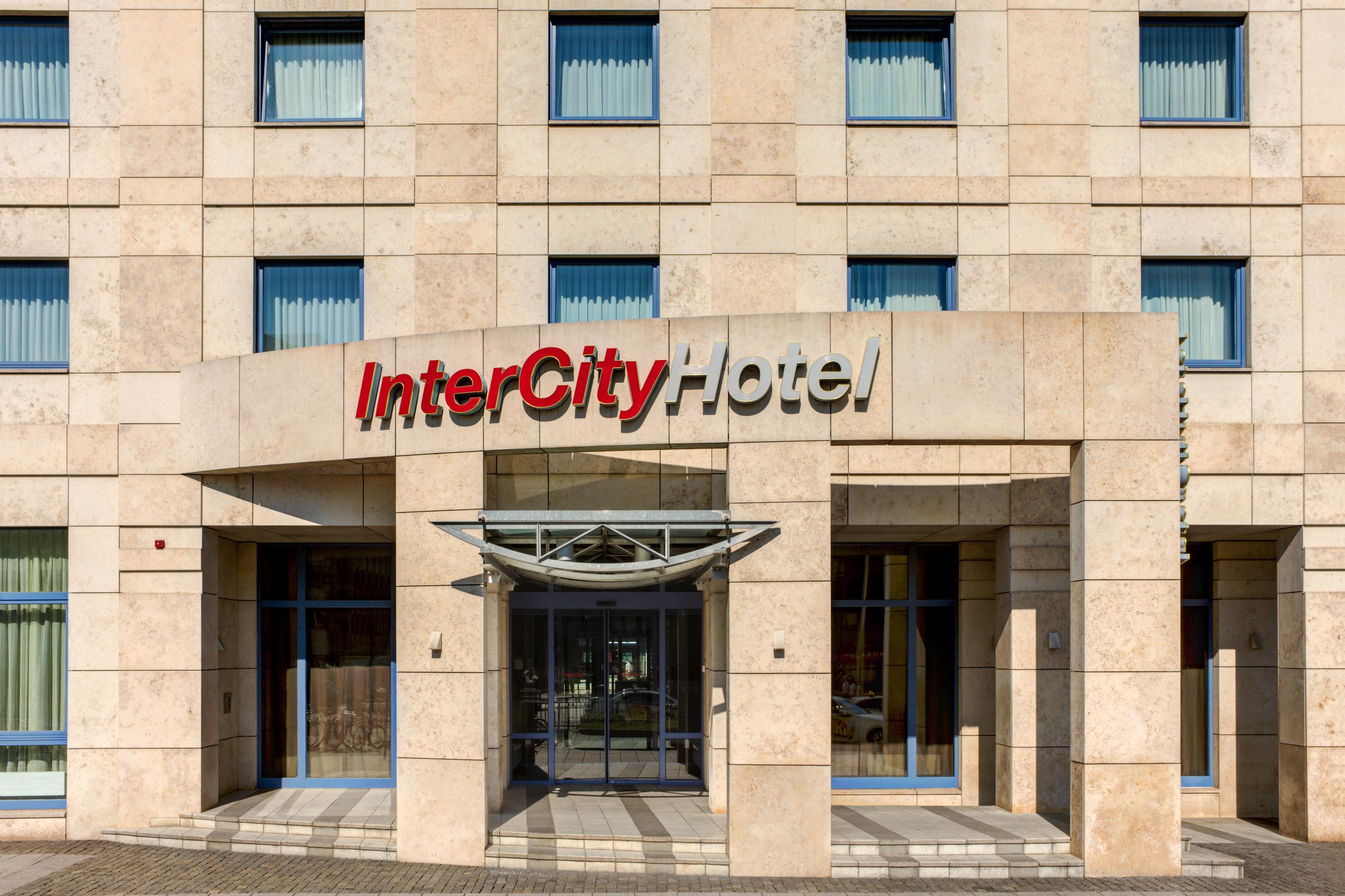Intercityhotel Ульм Экстерьер фото