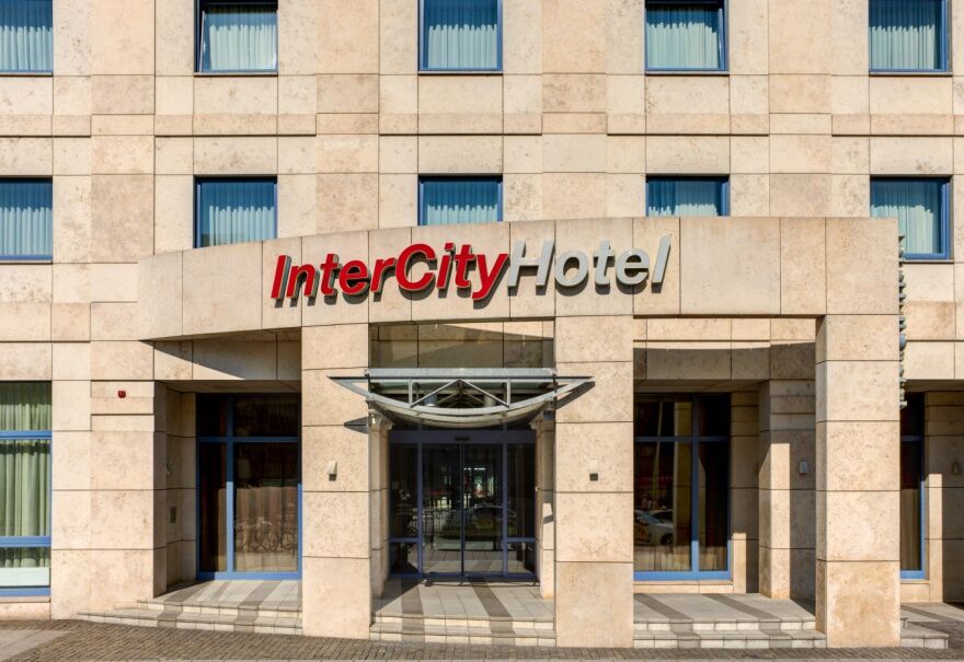 Intercityhotel Ульм Экстерьер фото